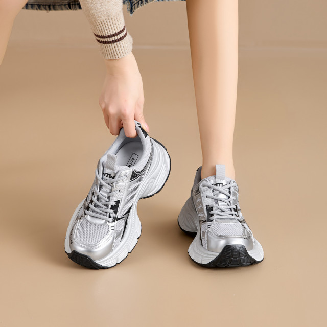 12767596.厚底老爹鞋轻便户外休闲鞋百搭运动增高女鞋
