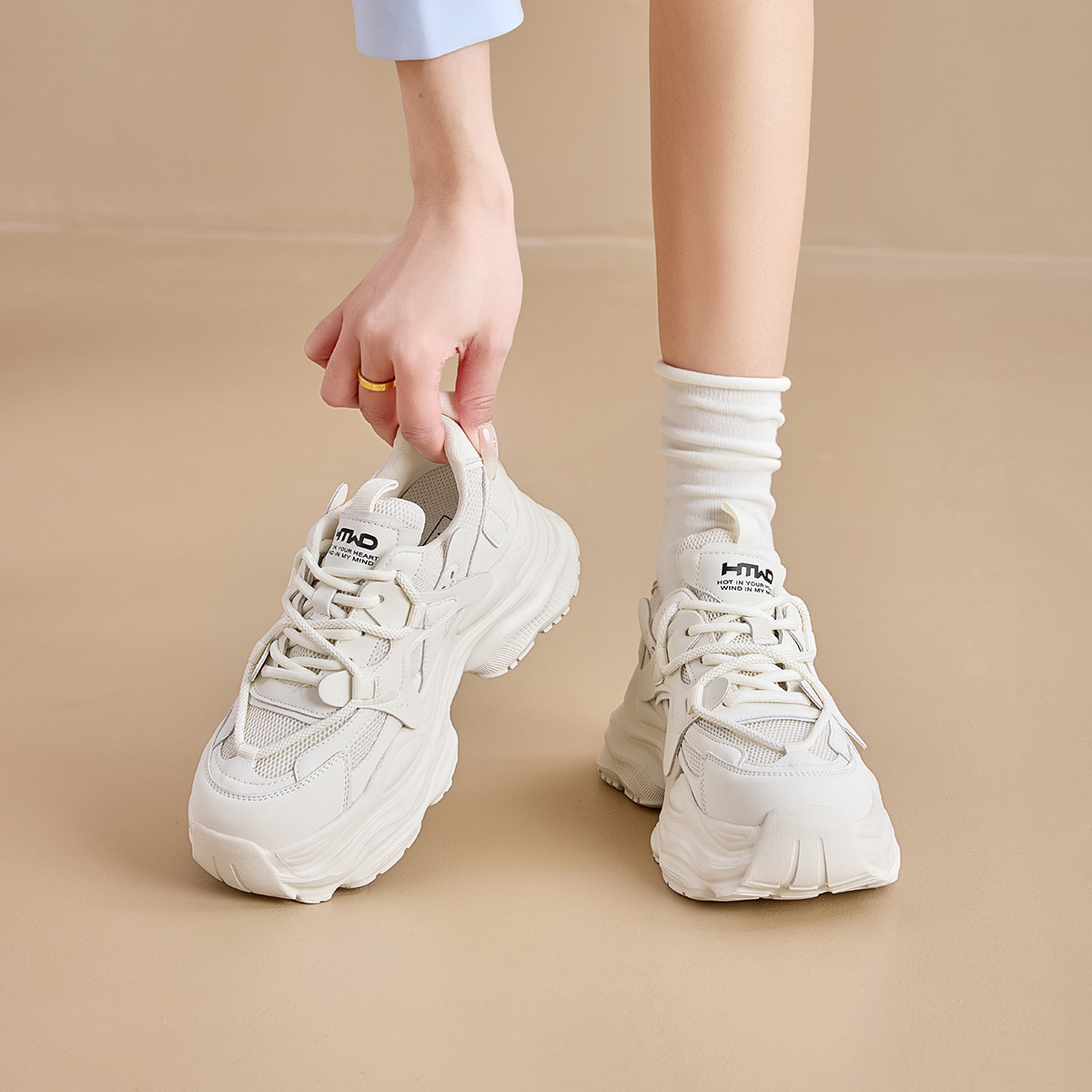 12772216.厚底老爹鞋百搭轻便增高运动休闲鞋女