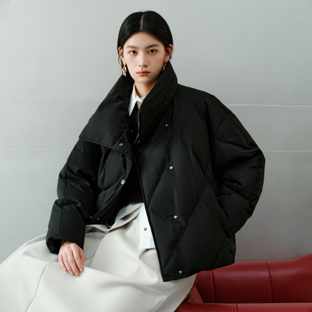 12820578.艾莱依秋冬羽绒服女定制金属扣时尚高级保暖防风短款外套