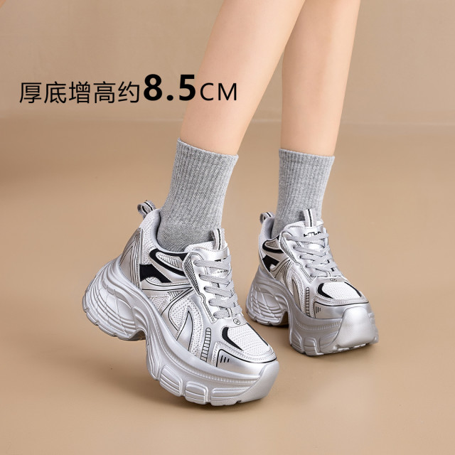 12857643.舒适百搭轻便休闲鞋女款春季厚底内老爹鞋女