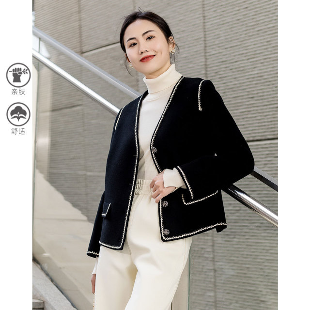 12948642.【专柜新品】【小香风外套】气质百搭上衣V领短款大衣女
