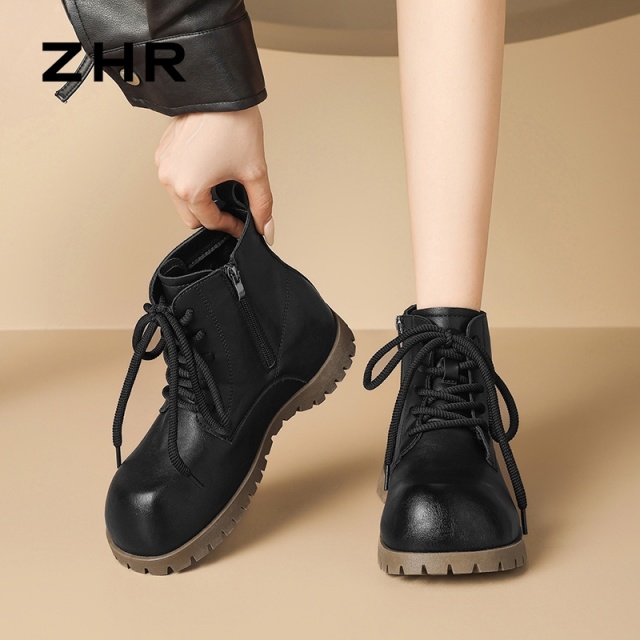 12899980.【ZHR则则】马丁靴圆头侧拉链平底女鞋[PU]