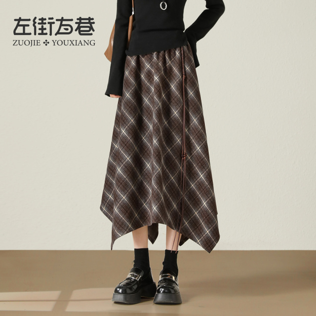 13001692.【左街右巷】可露丽风不规则裙摆复古格纹毛呢半身裙秋冬新款a版伞裙