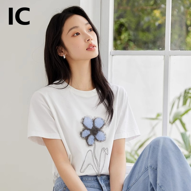 12949625.白色立体花朵绣花短袖T恤女2025新款夏季休闲通勤百搭上衣高级