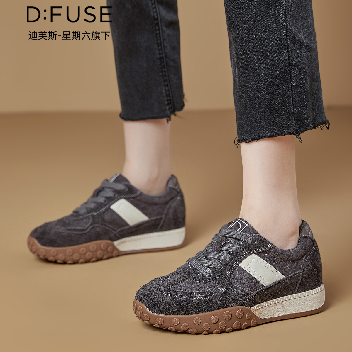 12970755.【墨斯本&D：Fuse/迪芙斯联名款】【舒适轻便】新款时尚厚底德训鞋复古户外休闲运动女鞋DFD411299I