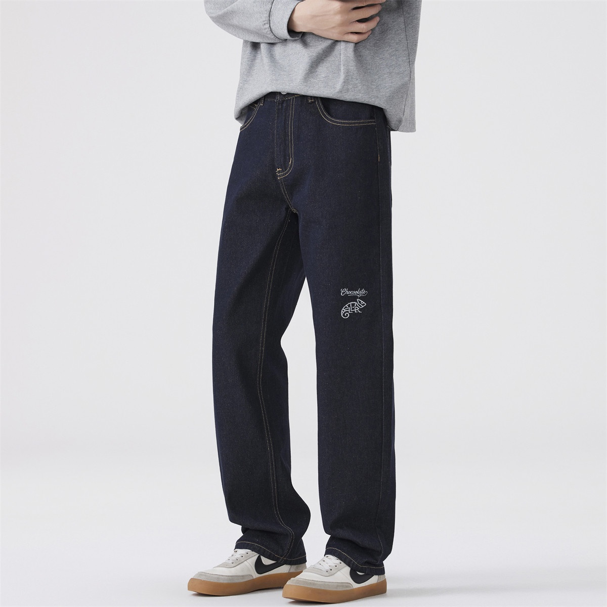 13706379.i.t CHOCOOLATE怀旧复古美式休闲百搭直筒牛仔裤男