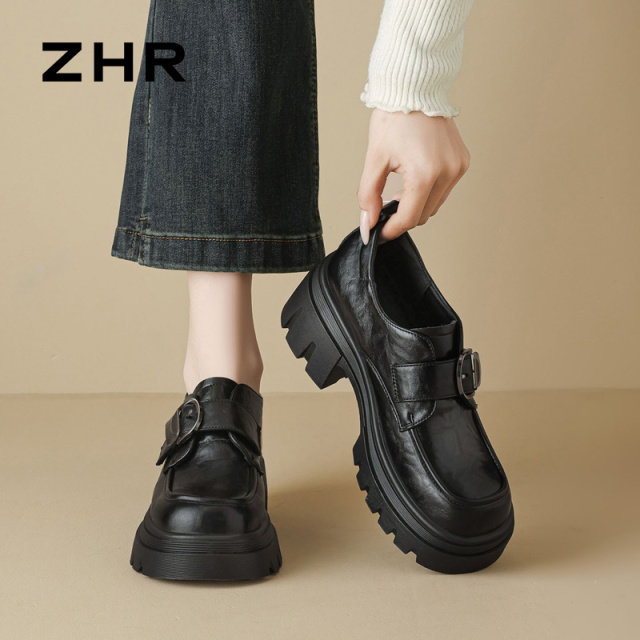 13007962.【ZHR则则】深口单鞋圆头魔术贴厚底女鞋[PU]