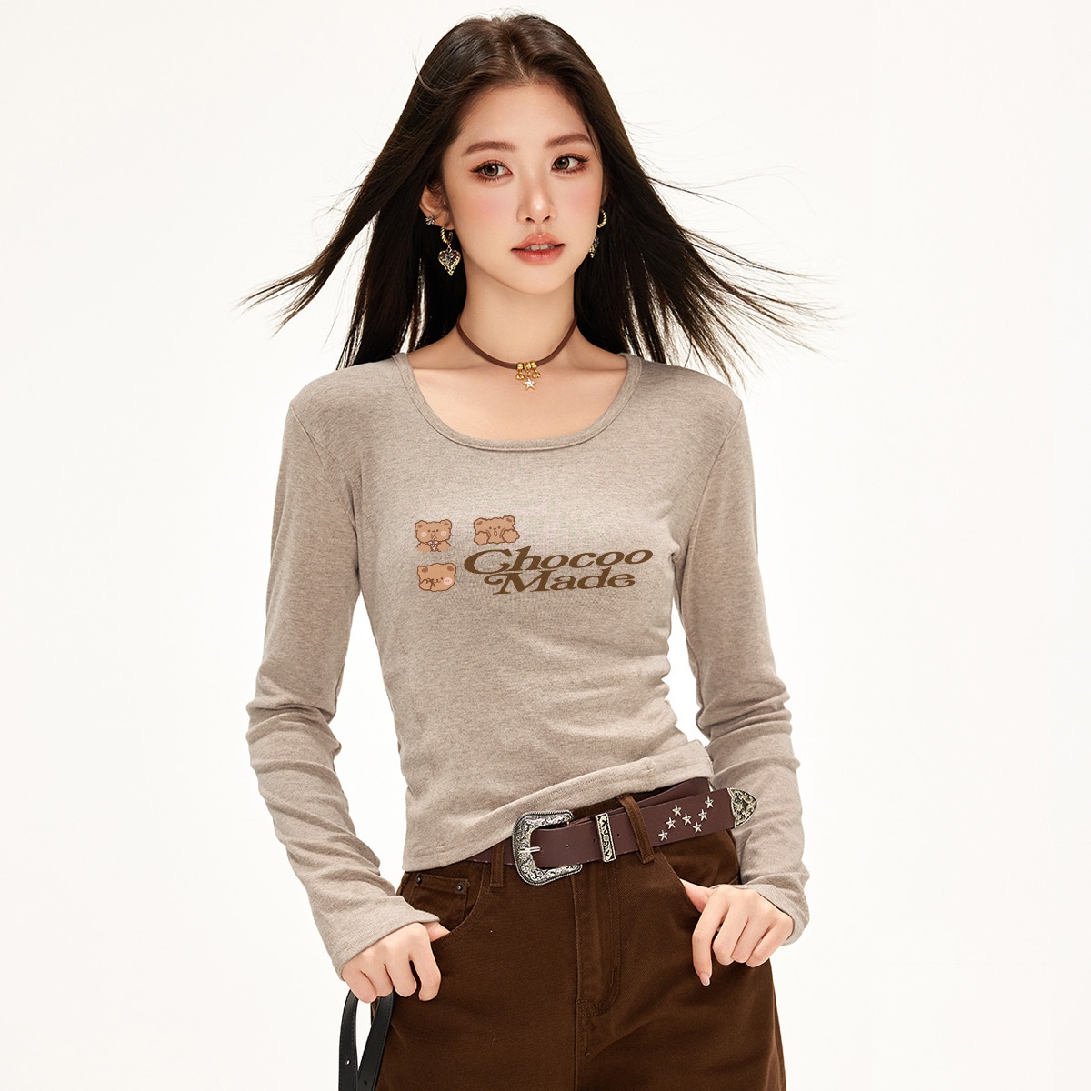 13712402.CHOCOOLATE女式印花长袖t恤修身显瘦内搭打底衫女