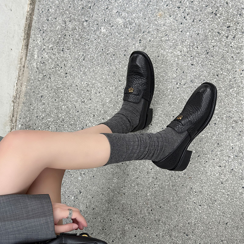 13019399.早春新款大象纹设计感山茶花乐福鞋粗跟深口单鞋女