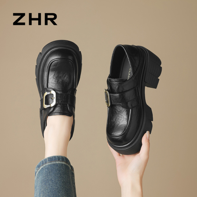 13033579.【ZHR则则】深口单鞋圆头魔术贴厚底女鞋[PU]