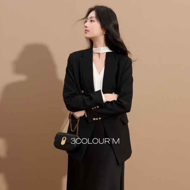 13032708.三彩2026春季新款智性休闲西装外套收腰西服双排扣抗皱通勤Z