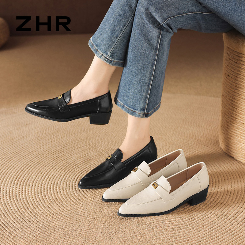 13835550.【ZHR则则】乐福鞋尖头金属扣套脚粗跟女鞋[PU]