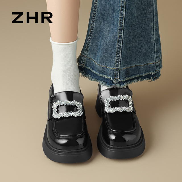 13676849.【ZHR则则】乐福鞋圆头水钻套脚圆头女鞋[PU]