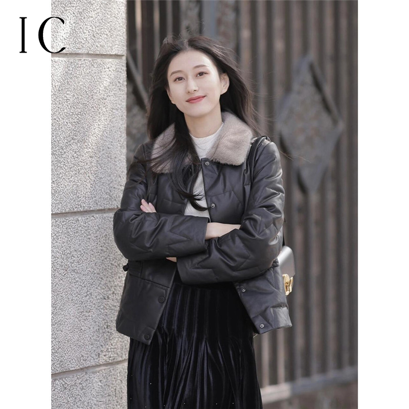 13096447.小个子毛领短款厚实外套