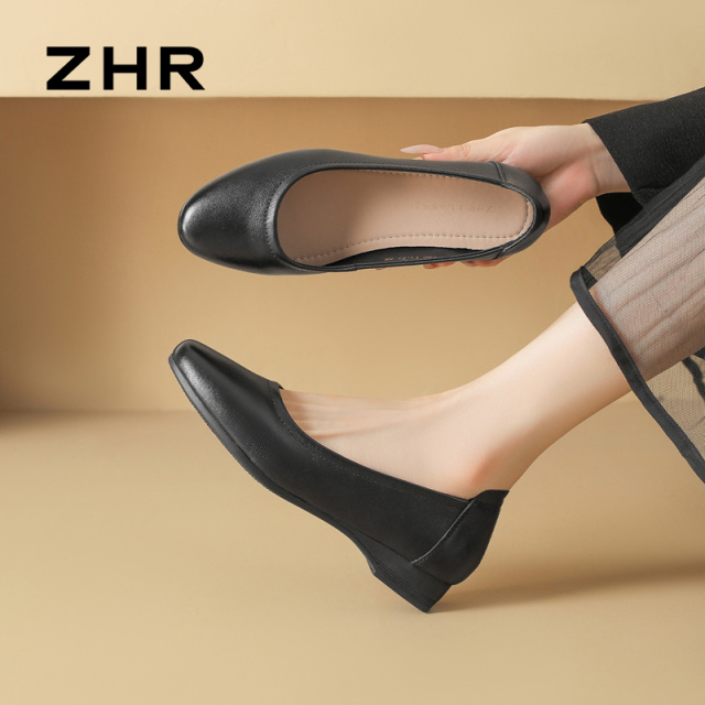 13680193.【ZHR则则】妈妈单鞋圆头浅口套脚粗跟女鞋[头层牛皮]