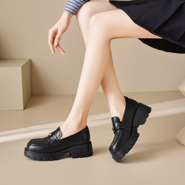 13144398.【头层牛皮】星期六春季新款乐福鞋小个子增高JK制服鞋女单鞋