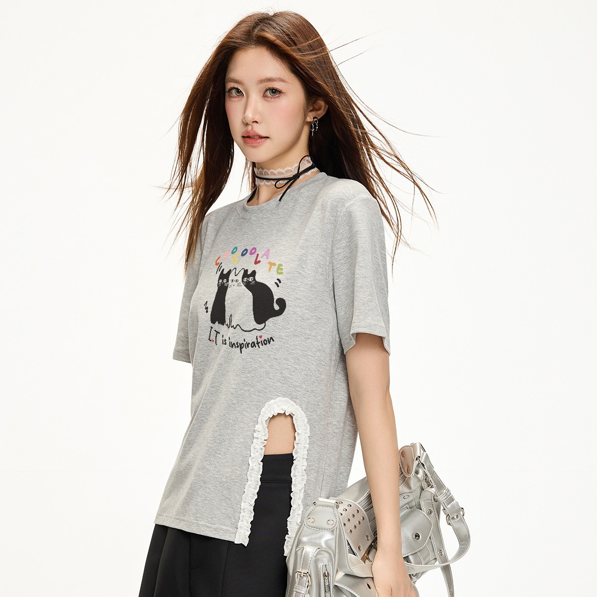 13713942.CHOCOOLATE不规则下摆开叉花边短袖t恤夏季印花女上衣