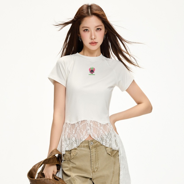 13713981.CHOCOOLATE不规则蕾丝下摆拼接短袖t恤夏季辣妹风上衣
