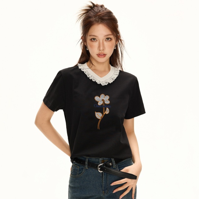 13713995.CHOCOOLATE领口撞色蕾丝边短袖上衣夏季休闲V领T恤女