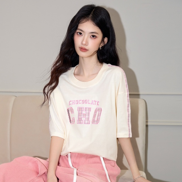 13713996.CHOCOOLATE字母贴布刺绣圆领短袖t恤夏季宽松半袖上衣