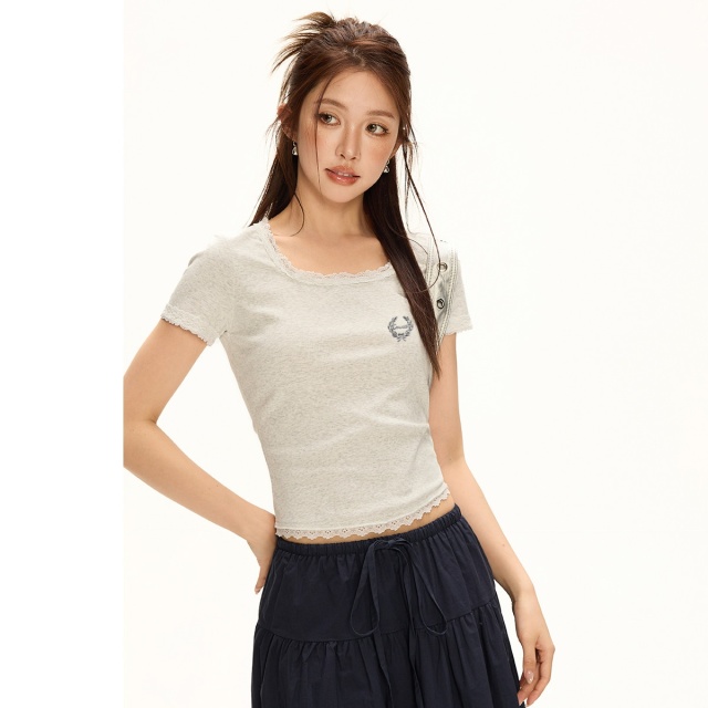 13713832.CHOCOOLATE极简风蕾丝花边短款短袖t恤夏季女式半袖衫