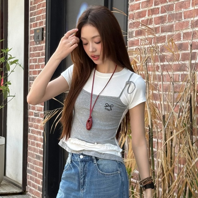 13713914.CHOCOOLATE假两件甜美少女撞色短袖t恤夏季短款女上衣
