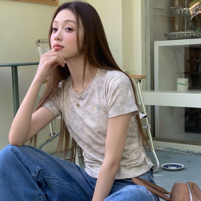 13713848.CHOCOOLATE扎染褶皱修身短袖t恤夏季小众设计短款上衣