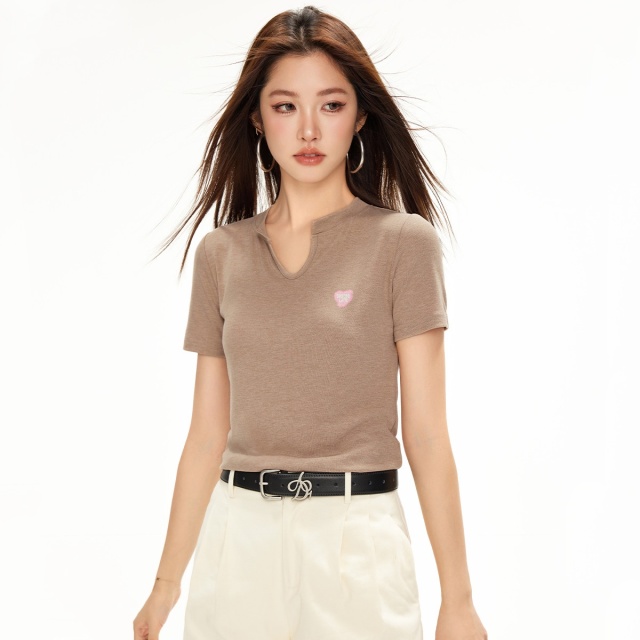 13714615.CHOCOOLATE夏季薄款v领短袖t恤质感时尚百搭女式上衣