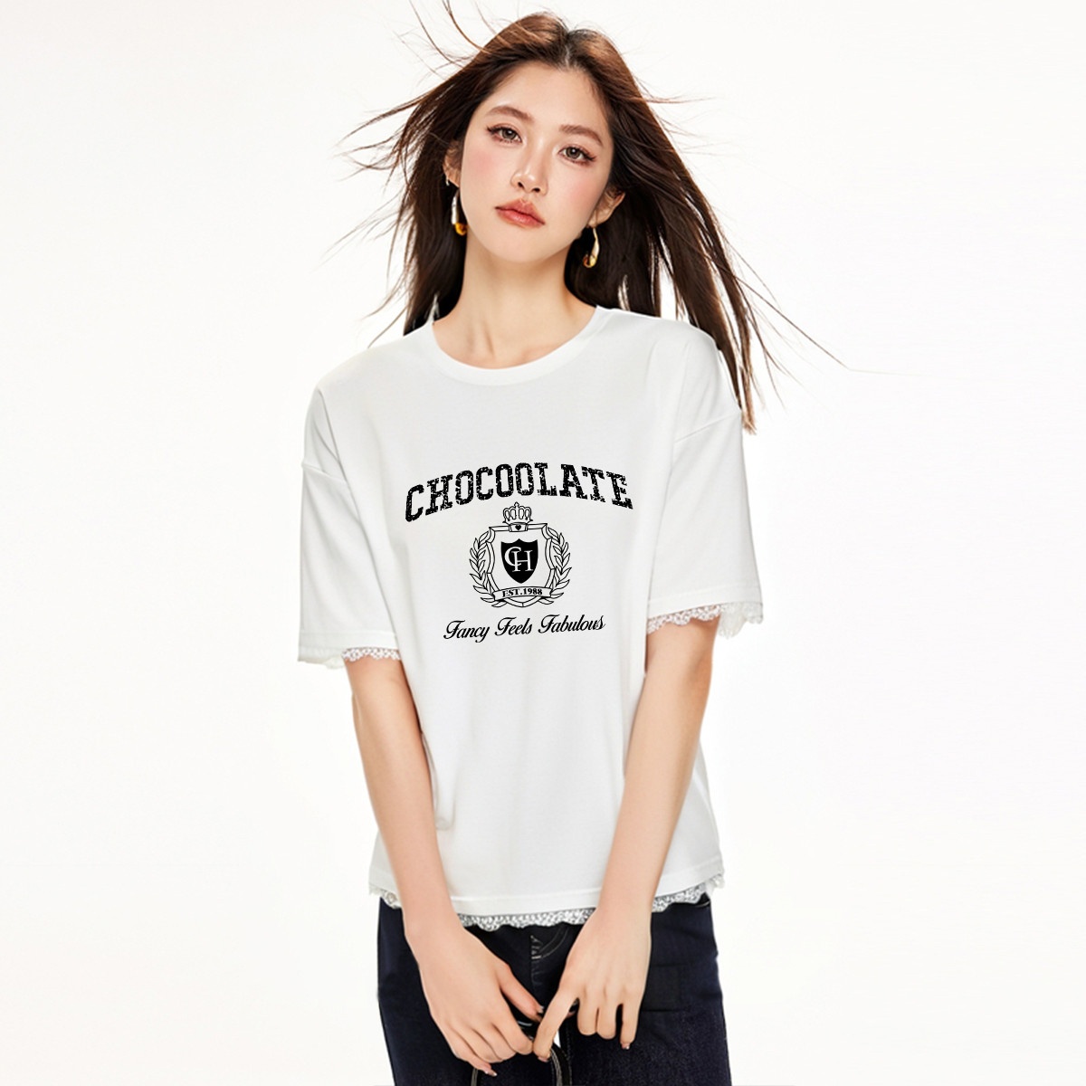 13714607.CHOCOOLATE简约短袖t恤字母印花设计感休闲宽松上衣女