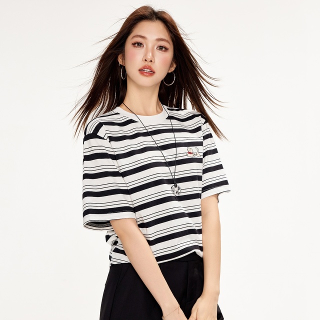 13714176.CHOCOOLATE松弛感条纹t恤夏季宽松短袖t恤女半袖上衣