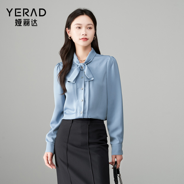 13143152.【娅丽达】通勤气质缎面蝴蝶结蓝色衬衫女飘带宽松衬衣