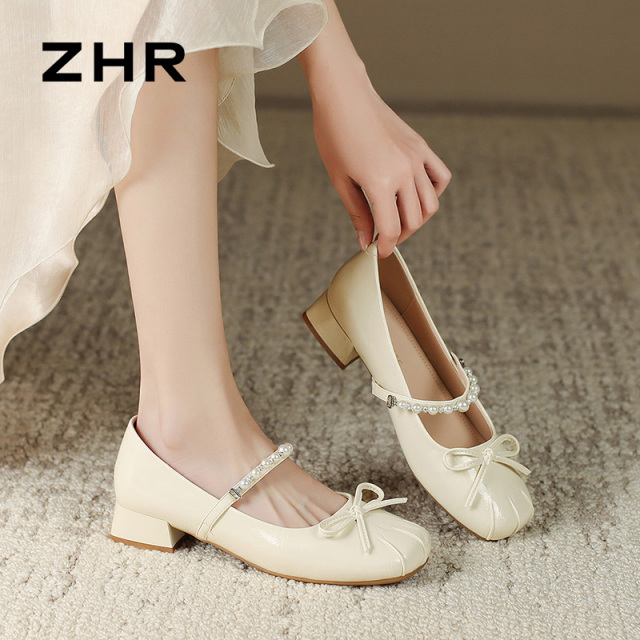 13628350.【ZHR则则】玛丽珍鞋方头水钻条带套脚粗跟女鞋[PU]