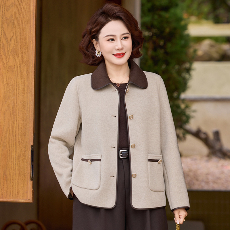13146097.小香风翻领外套女妈妈装春秋开衫上衣QFYY2608