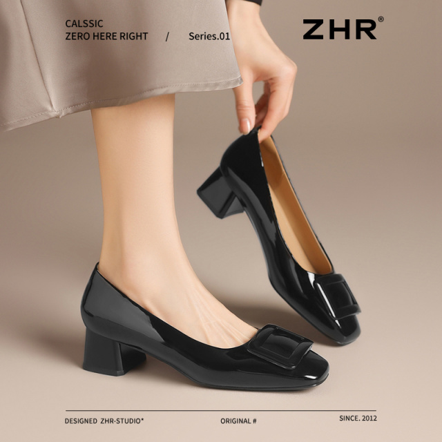 13145248.【ZHR则则】浅口方头套脚粗跟女鞋[镜面PU]
