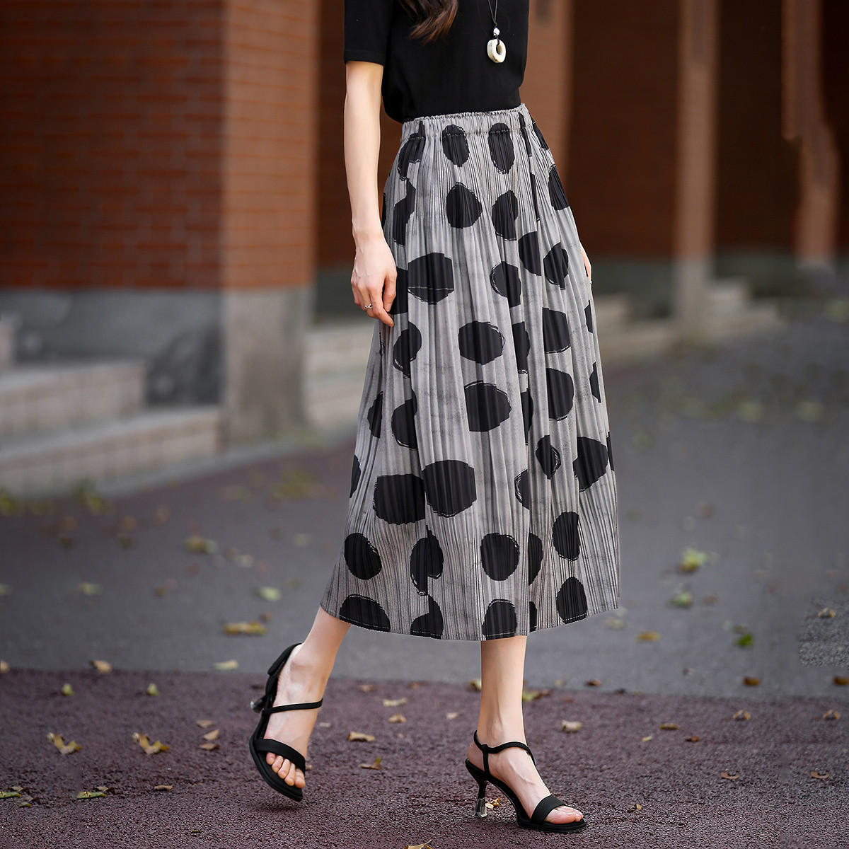 13155986.【复古序曲】春季松紧腰波点印花花苞灯笼裙不规则压褶女式半身裙