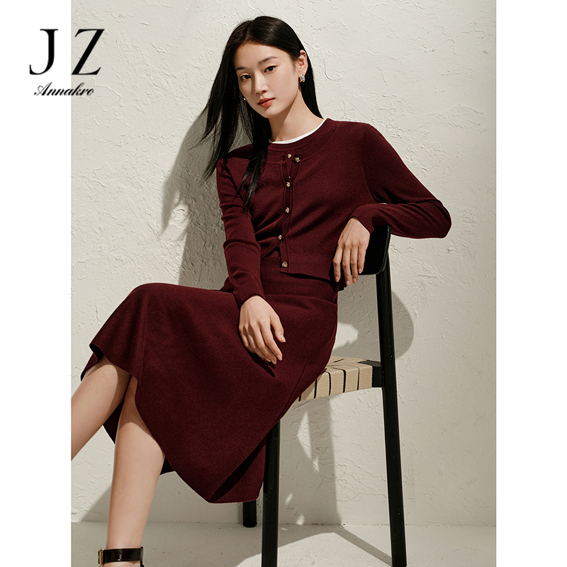 13148523.玖姿安娜蔻简约高级感安可拉红假两件羊毛连衣裙女2025春季新款