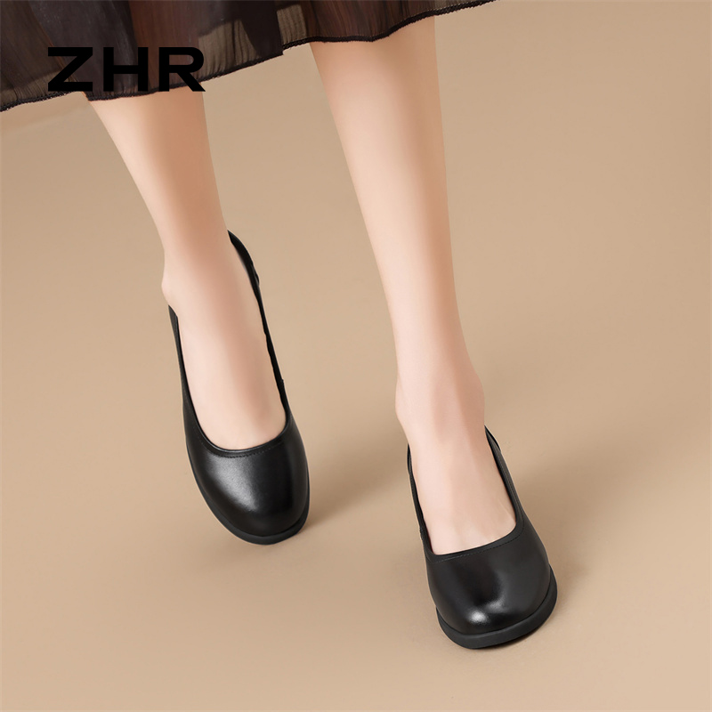 13758102.【ZHR则则】妈妈单鞋圆头浅口粗跟女鞋[头层牛皮]