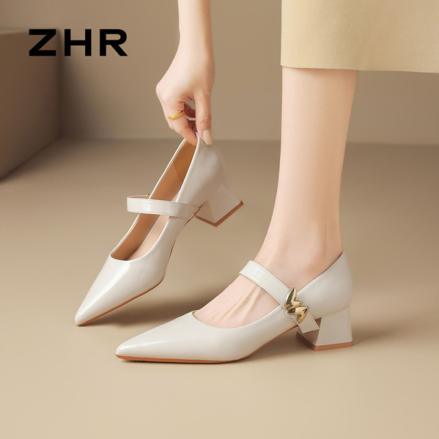 13535653.【ZHR则则】玛丽珍鞋尖头魔术贴粗跟女鞋[镜面PU]