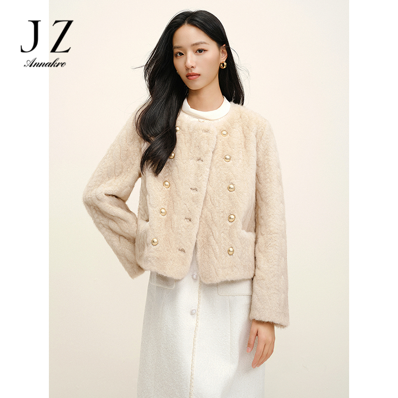 13150184.JUZUI玖姿立体压花肌理短款仿皮草外套女2025冬季新款JTFD02108