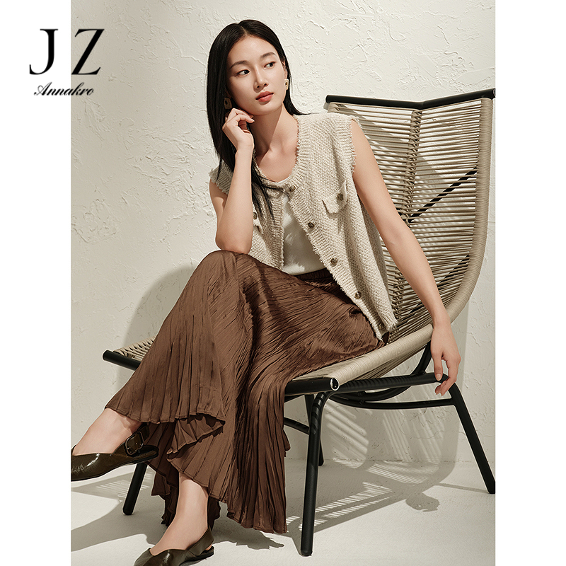 13152668.玖姿安娜蔻优雅法式高级感压褶垂感A裙半身裙女2025春季新款