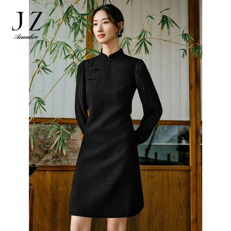 13152647.玖姿安娜蔻优雅风新中式铃兰花国风亮葱肌理连衣裙女2025春季新款