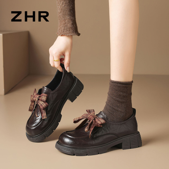 13161545.【ZHR则则】深口单鞋圆头套脚厚底女鞋[PU]