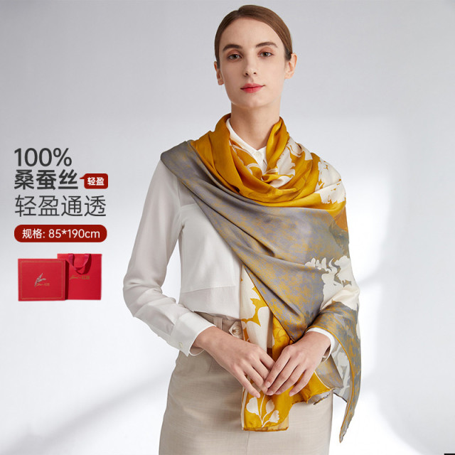 13288652.【云南新疆旅游穿搭】真丝丝巾女士缎面100%桑蚕丝披肩礼盒