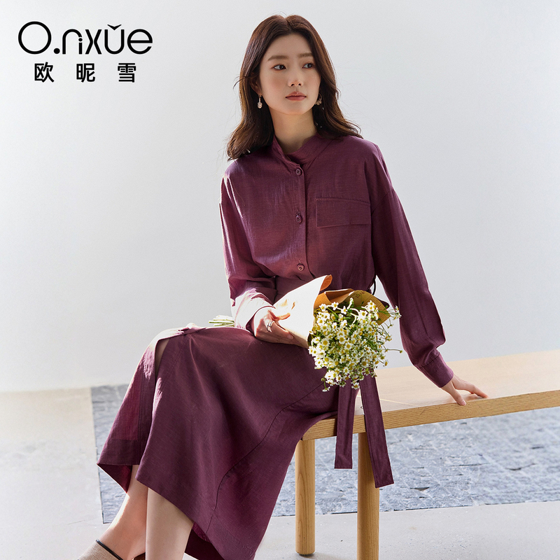 13175253.欧昵雪【温柔休闲通勤感宽松裙子】时尚慵懒风立领天丝衬衫连衣裙女