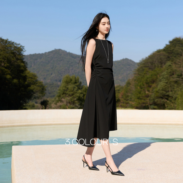 13181572.三彩2026春季新款设计感不规则轻礼服裙无袖连衣裙A字裙中长裙S