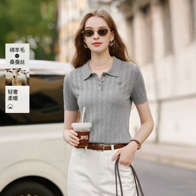 13188193.2026夏装学院风polo领针织衫女绞花肌理感轻薄短上衣