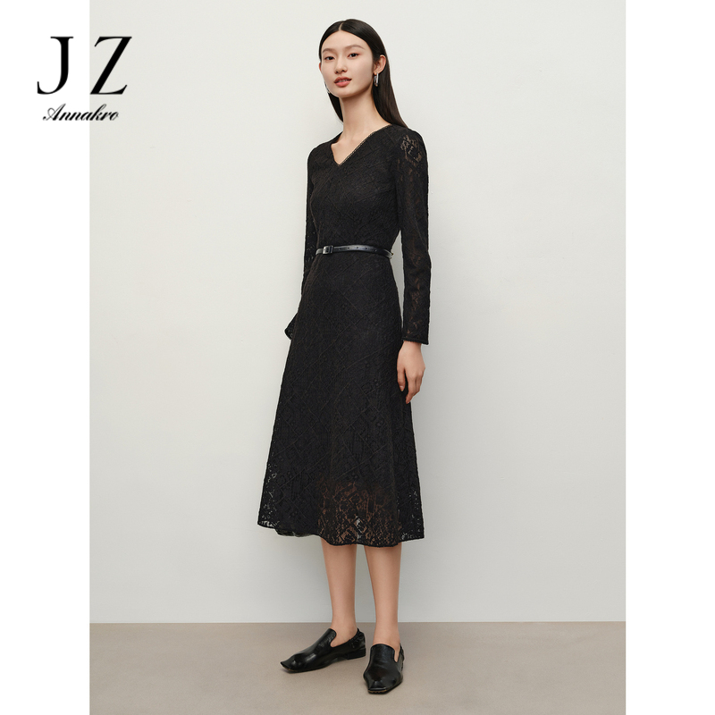 13186737.玖姿安娜蔻浪漫优雅高级感V领蕾丝轻礼服连衣裙女春秋季新款