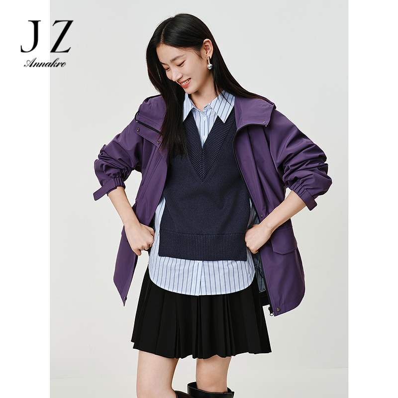 13187663.JUZUI玖姿轻户外山系机能风连帽风衣女春秋季新款JTFQ41303