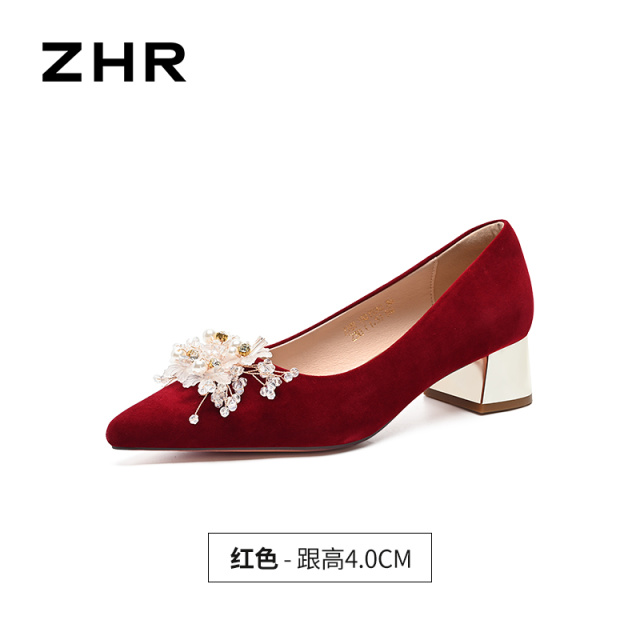 13223376.【ZHR则则】粗跟浅口尖头套脚粗跟女鞋[香槟色：蕾丝（织物）；红色：绒布]