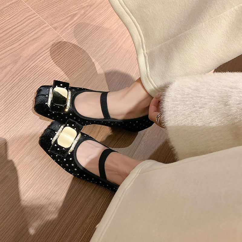 13228541.Hanychen绒面早春新款甜美韩风金属扣蝴蝶结方头玛丽珍单鞋女